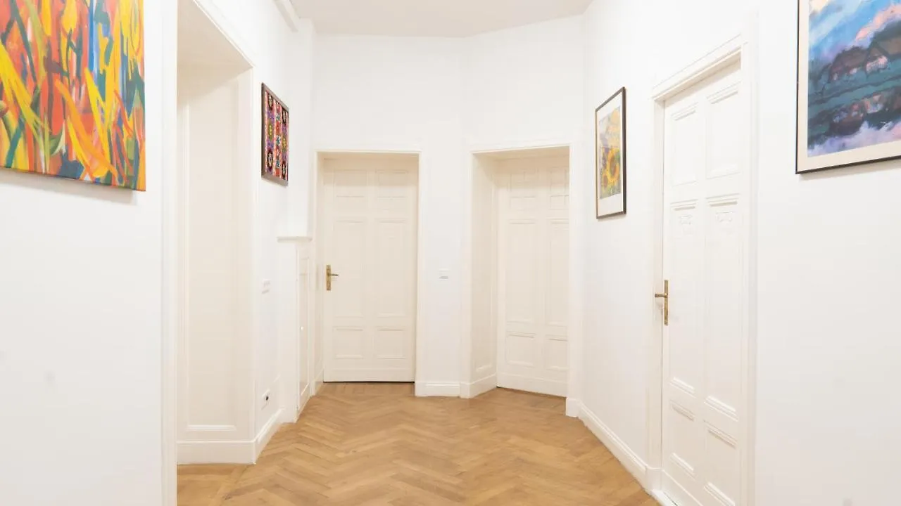 Guest house Pension Majesty Berlin