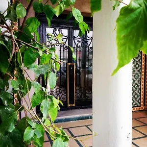https://mehrez-hotel.tunis-best-hotels.com